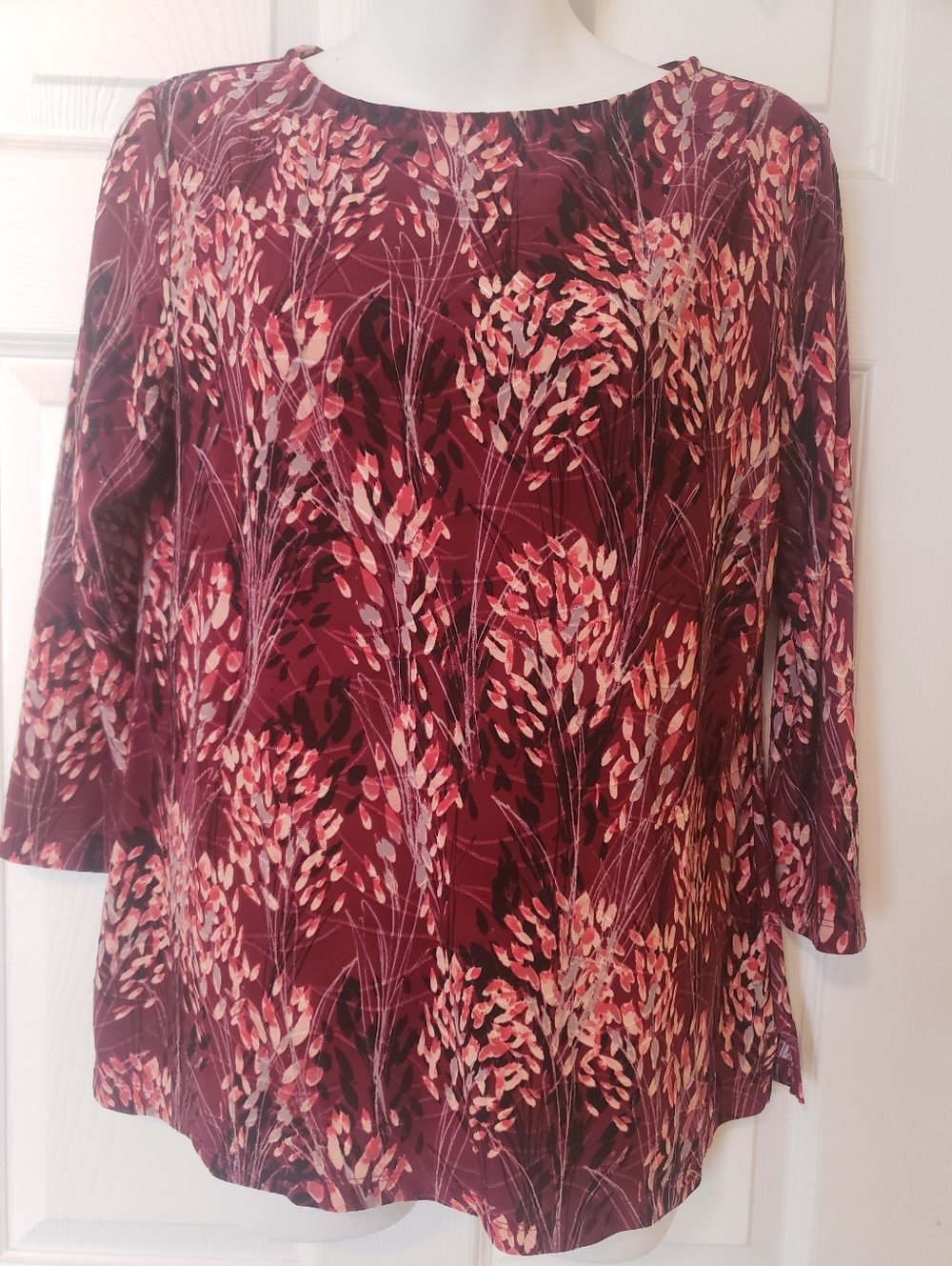 Women’s Burgundy Floral Boatneck Top Size Small